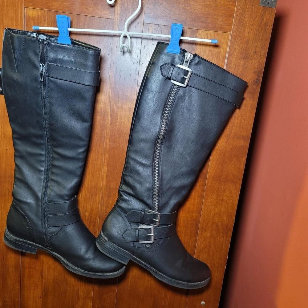 Maurices Women's Black Tall Faux Leather 15" Zip Low Heel Boots 8M - Picture 2 of 9